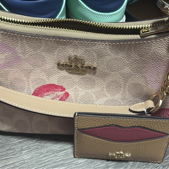 Coach lipstick bag with card holder - Picture 1 of 1